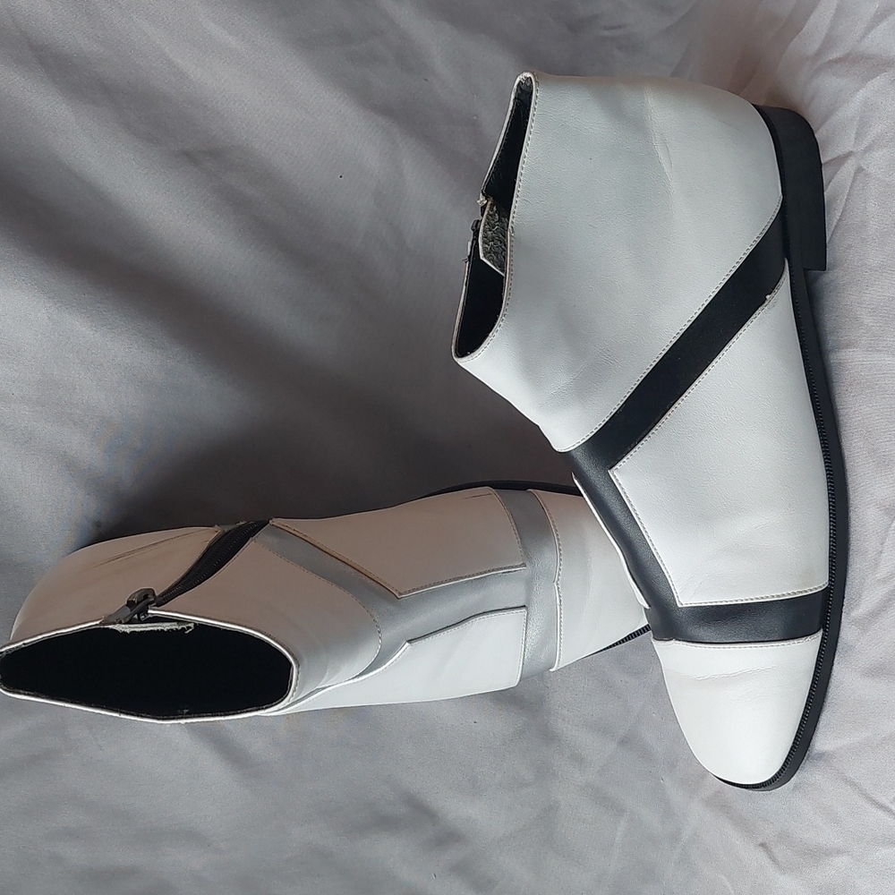 LA FEMME handmade leather white ankle boots, black / silver, EU37, US women 7